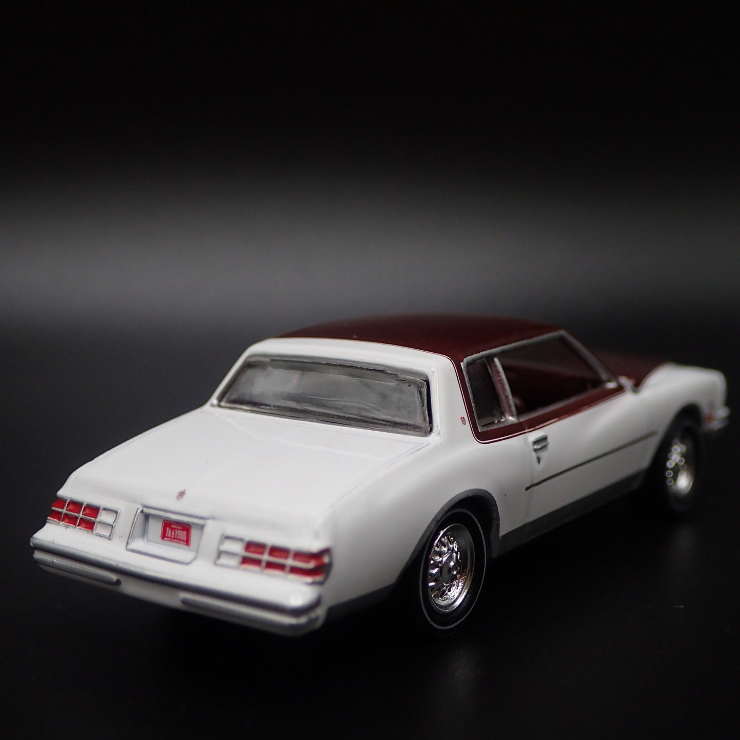 1980 80 CHEVY CHEVROLET MONTE CARLO G BODY 1:64 SCALE DIORAMA DIECAST MODEL CAR