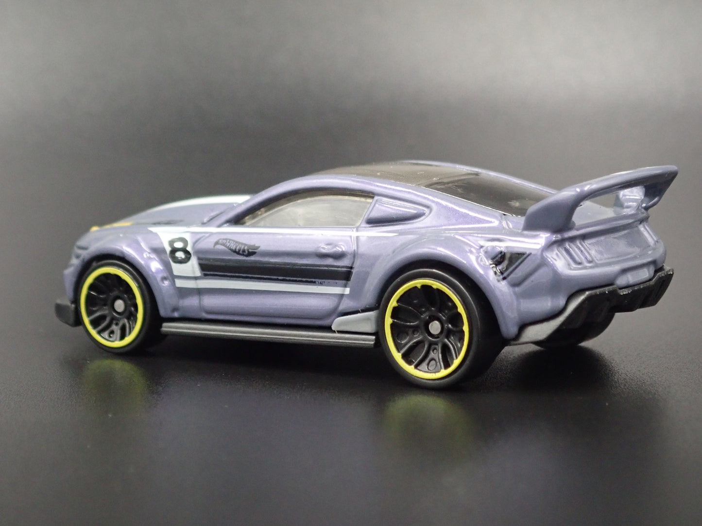 2015-2023 FORD MUSTANG RACE CAR 1:64 SCALE COLLECTIBLE DIORAMA DIECAST MODEL CAR