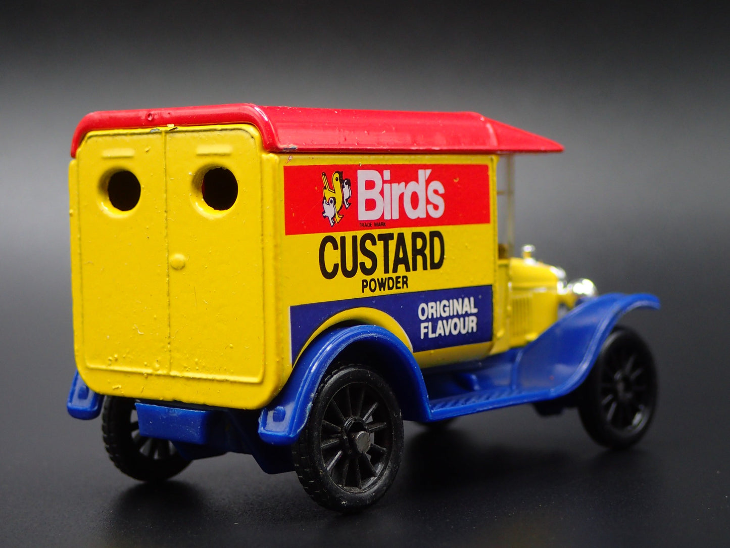 1921 21 FORD MODEL T BIRDS CUSTARD POWDER 1:64 SCALE DIORAMA DIECAST MODEL CAR