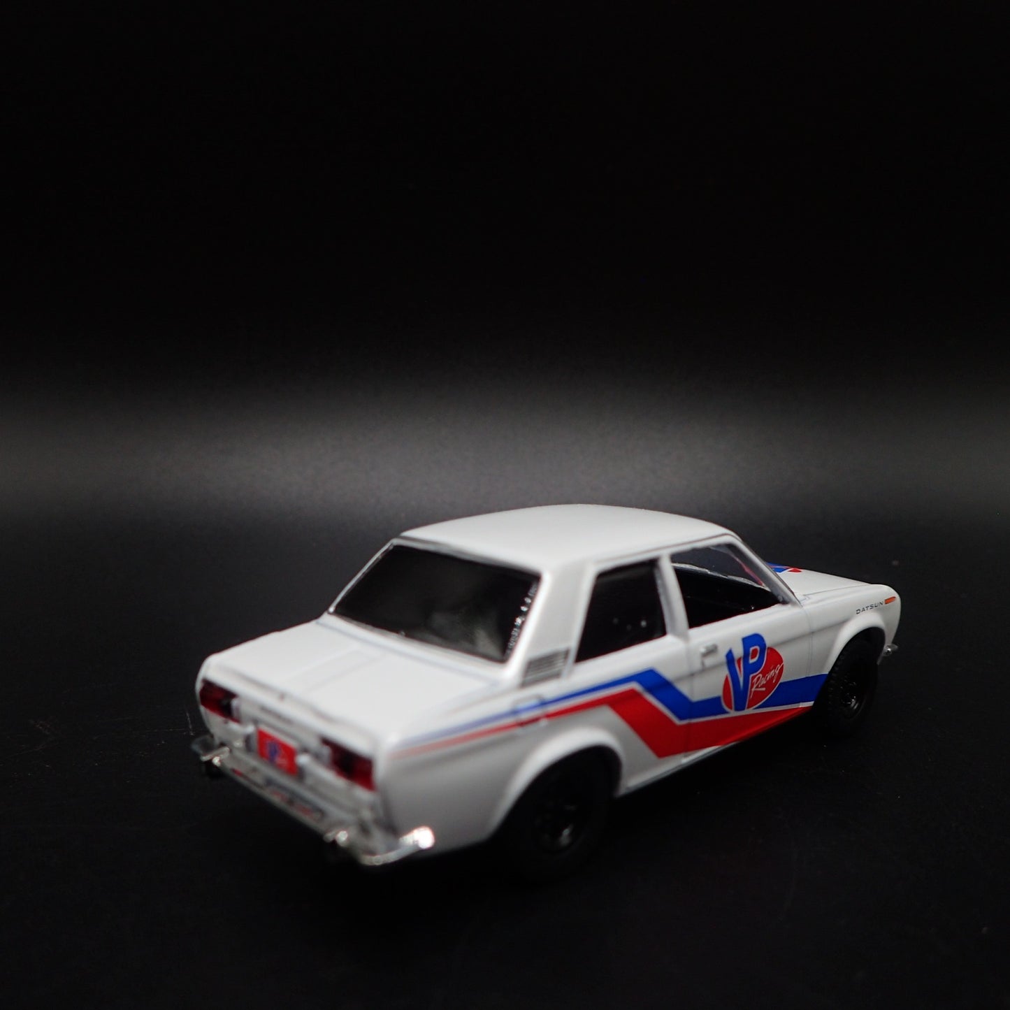 1967-1973 DATSUN 510 2 TWO DOOR VP RACING 1:64 SCALE DIORAMA DIECAST MODEL CAR