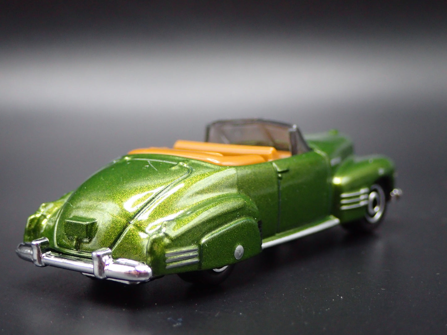 1941 41 CADILLAC CADDY SERIES 62 CONVERTIBLE COUPE 1:64 SCALE DIECAST MODEL CAR