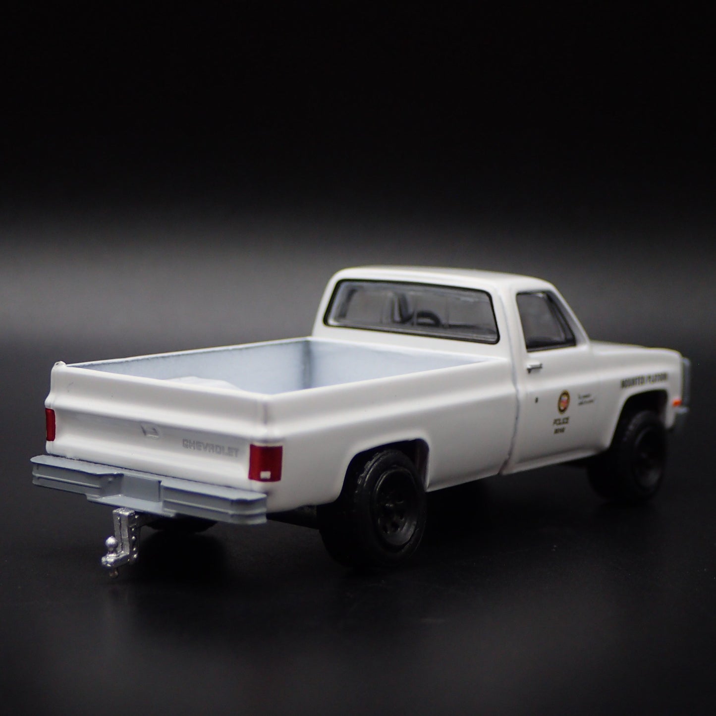 1987 87 CHEVY CHEVROLET C20 LAPD MOUNTED PLATOON 1:64 SCALE DIECAST MODEL CAR