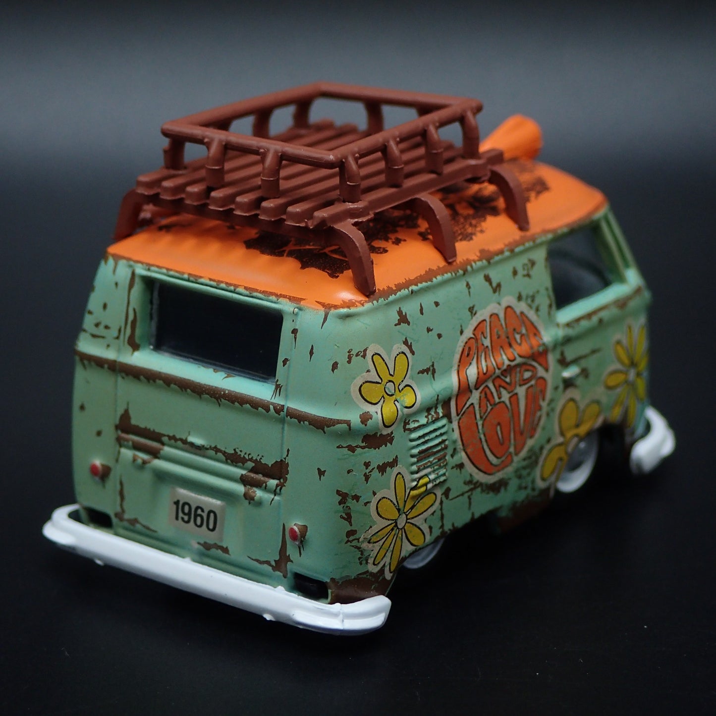 1960 60 VW DELIVERY VAN TYPE 2 HIPPY PEACE AND LOVE 1:64 SCALE DIECAST MODEL CAR