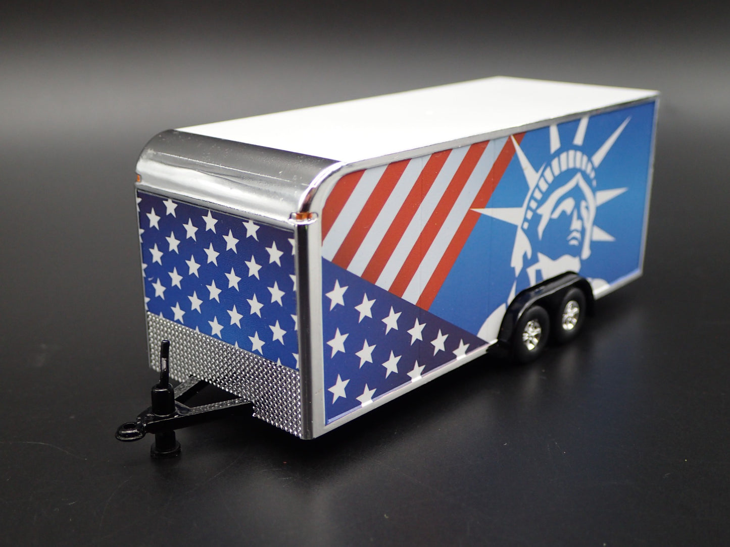 USA FLAG ENCLOSED TOY CAR HAULER TRAILER w OPENING DOOR 1:64 SCALE DIORAMA MODEL