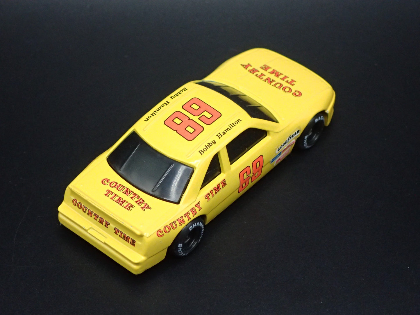 1991 91 OLDSMOBILE CUTLASS 68 BOBBY HAMILTON NASCAR 1:64 SCALE DIECAST CAR