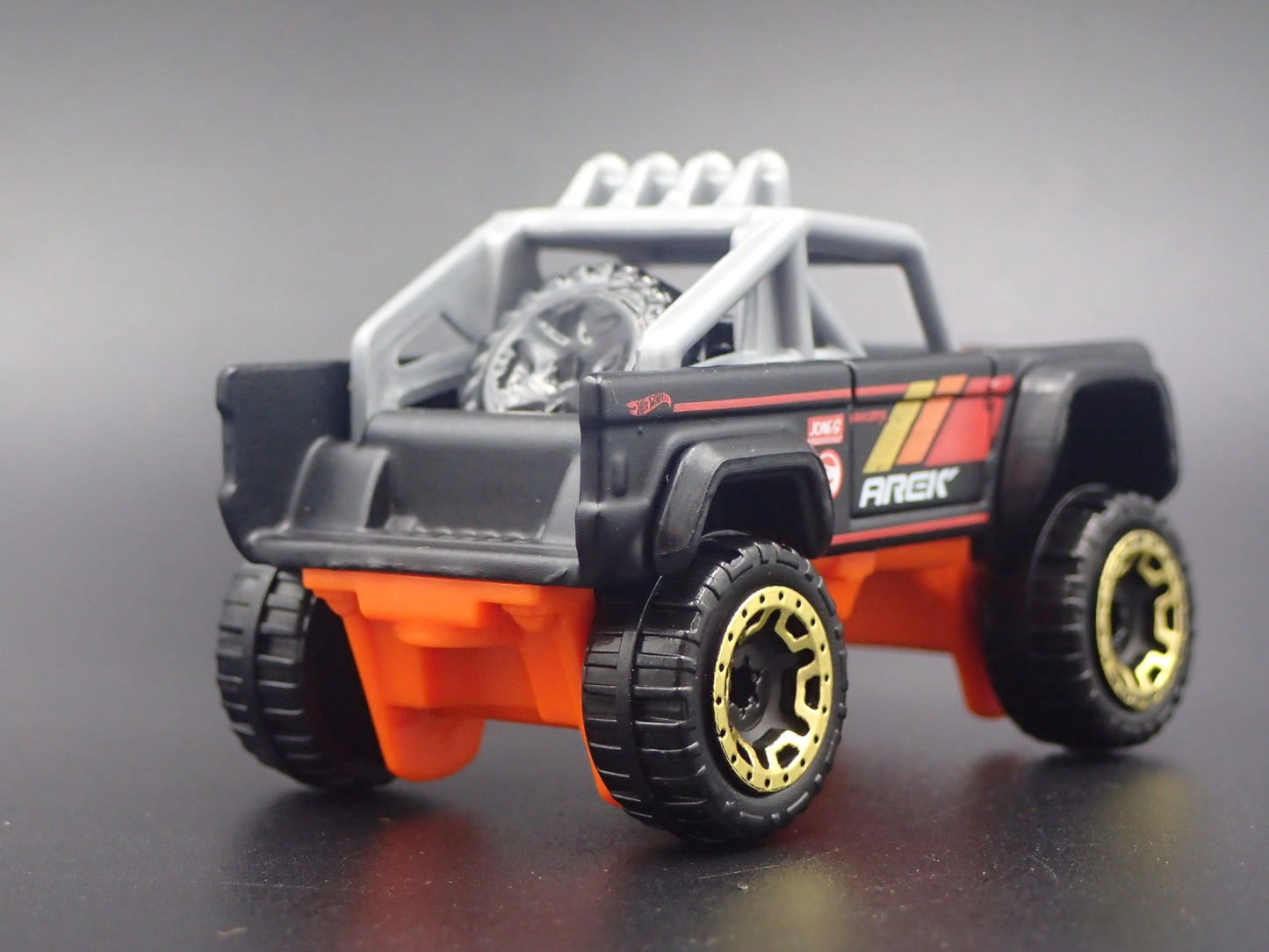 1966-1977 FORD BRONCO 4X4 OFF ROAD CUSTOM BLACK 1:64 SCALE DIECAST MODEL CAR