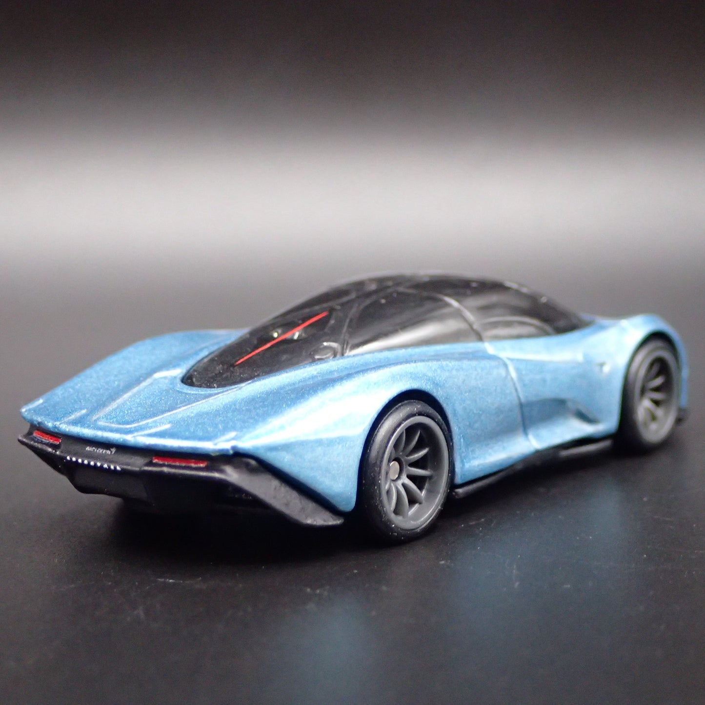 2020 20 MCLAREN SPEEDTAIL SUPER CAR BLUE 1:64 SCALE DIORAMA DIECAST MODEL CAR
