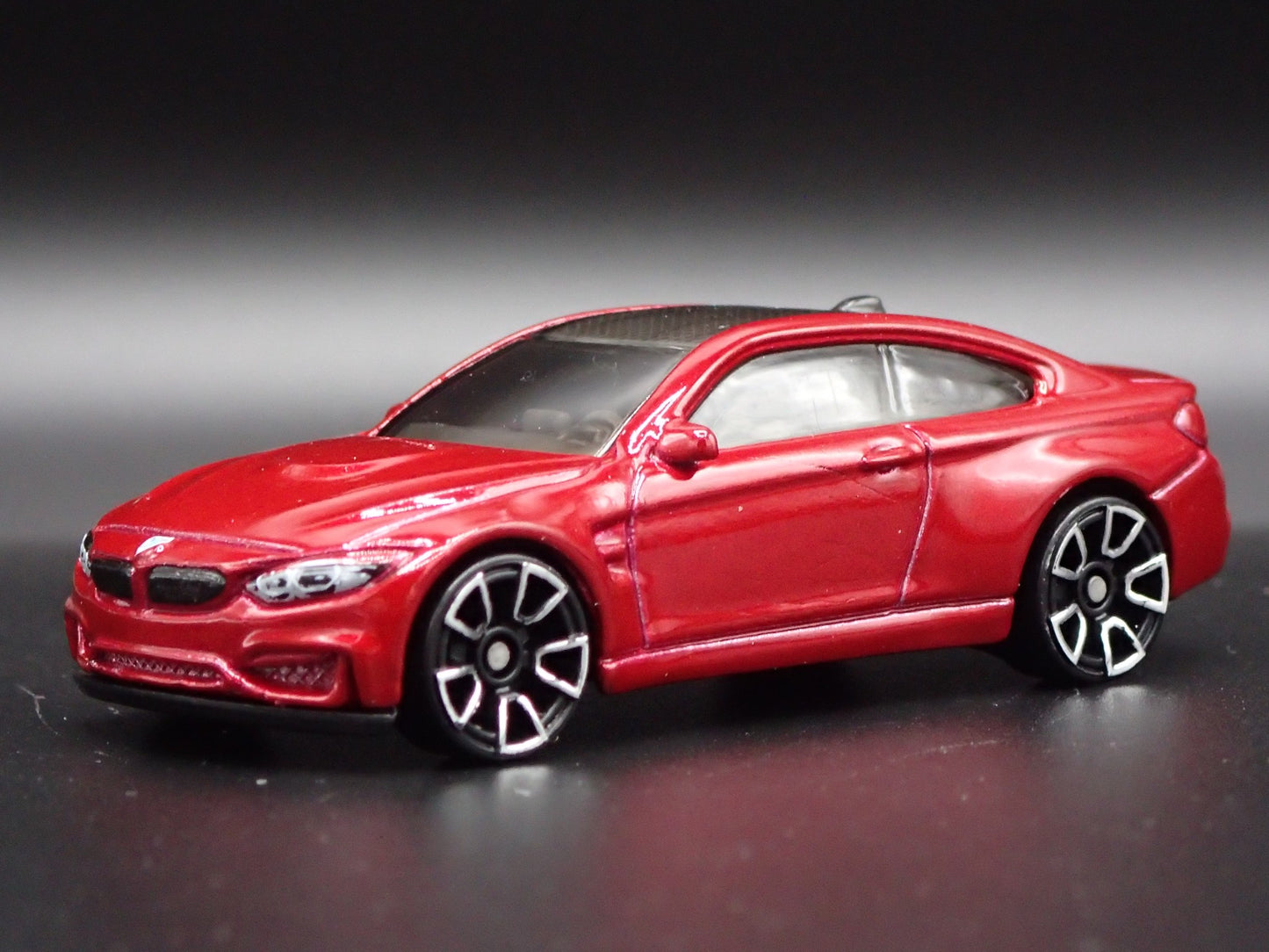 2014-2020 BMW M4 F82 COUPE RED 1:64 SCALE COLLECTIBLE DIORAMA DIECAST MODEL CAR