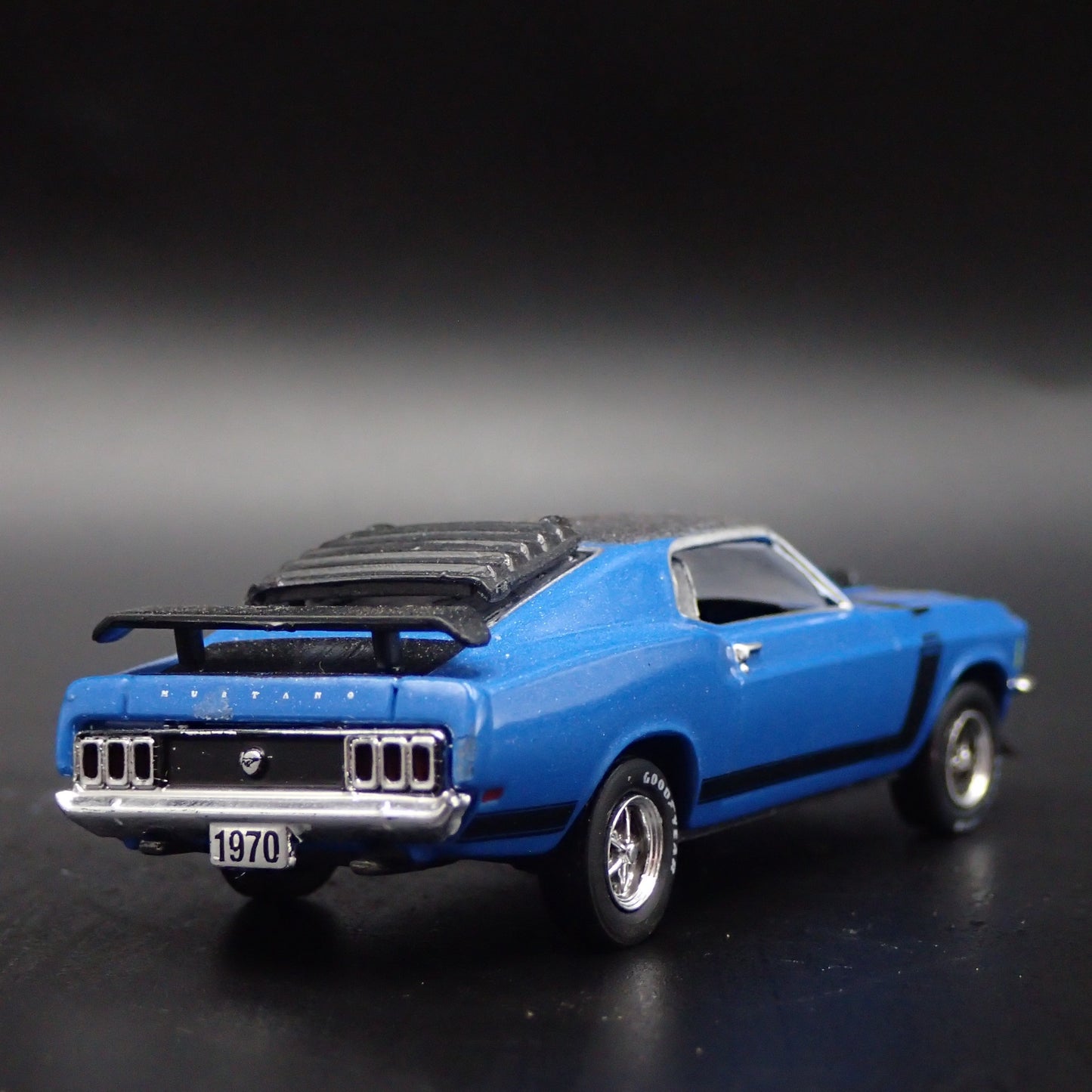 1970 70 FORD MUSTANG FASTBACK BOSS 302 PROJECT CAR 1/64 SCALE DIECAST MODEL CAR