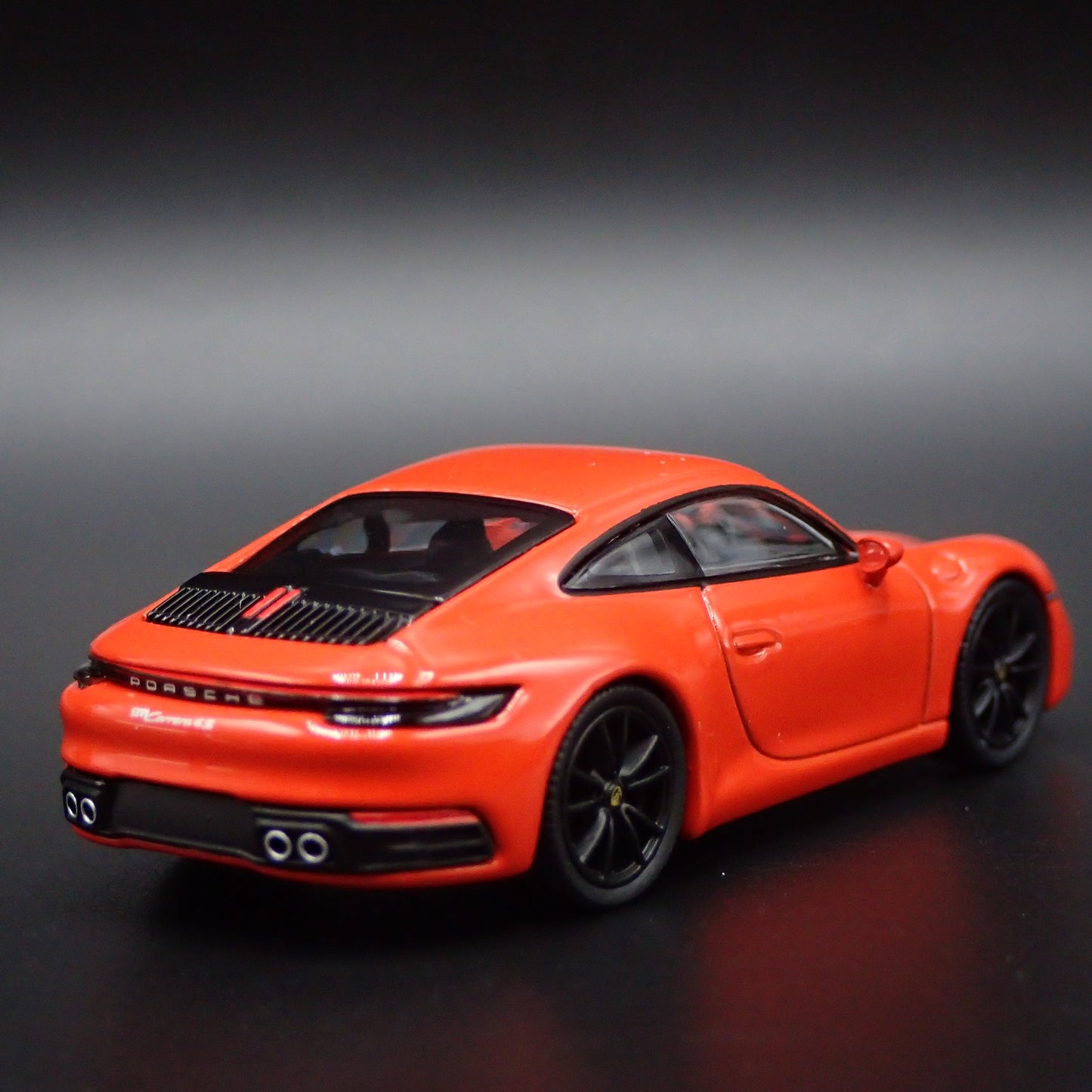 2018-2025 PORSCHE 911 CARRERA 4S 992 ORANGE 1:64 SCALE DIORAMA DIECAST MODEL CAR
