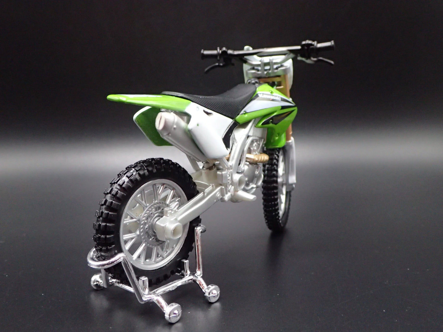 KAWASAKI KX 250F DIRT BIKE MOTORCYCLE GREEN 1/18 SCALE DIECAST MODEL BIKE