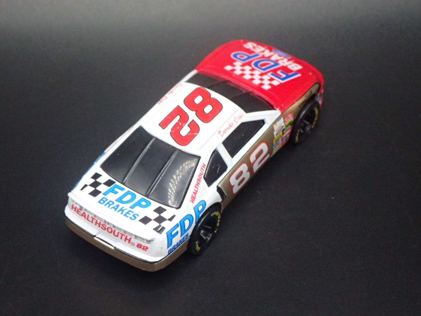 1995 95 FORD THUNDERBIRD 82 DERRIKE COPE NASCAR 1:64 SCALE DIECAST MODEL CAR