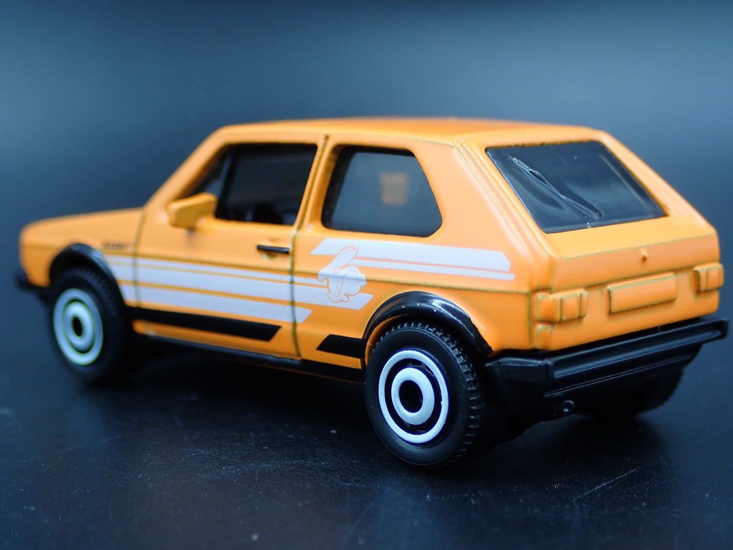 1974-1983 VW VOLKSWAGEN GOLF MK1 ORANGE 1:64 SCALE DIORAMA DIECAST MODEL CAR