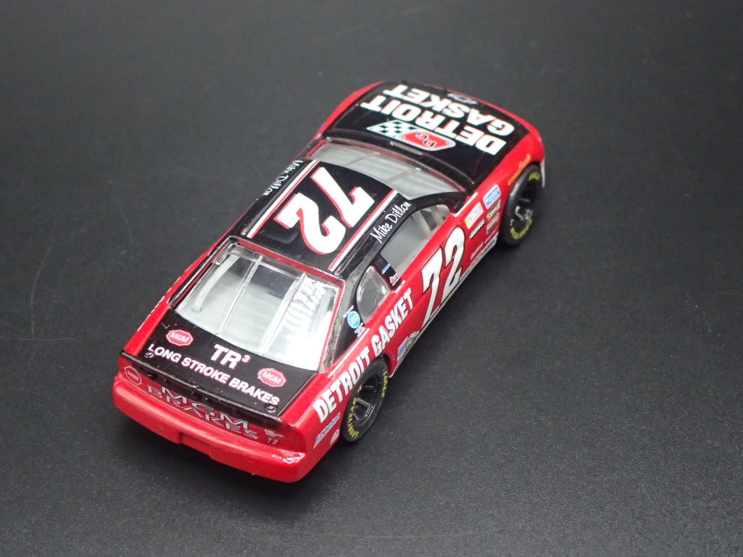 1997 97 CHEVY MONTE CARLO 72 MIKE DILLON NASCAR 1:64 SCALE DIECAST MODEL CAR