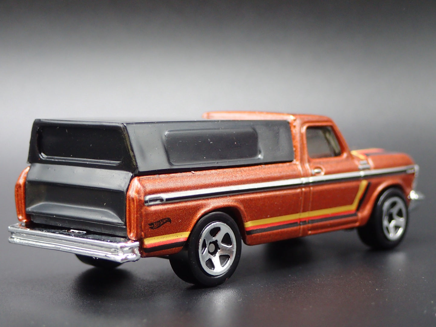 1973-1979 FORD F150 LONG BED PICKUP TRUCK BROWN 1/64 SCALE DIECAST MODEL CAR
