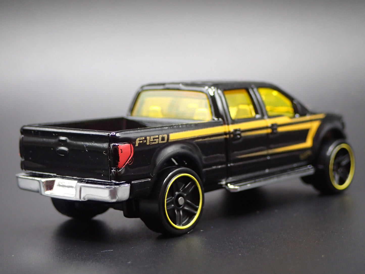 2009 - 2014 FORD F150 PICKUP TRUCK BLACK 1:64 SCALE DIORAMA DIECAST MODEL CAR