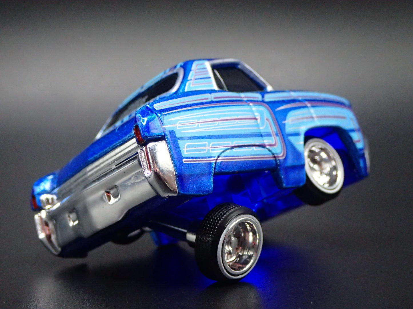 1972 72 CHEVY CHEVROLET MONTE CARLO TUNED LOWRIDER 1:64 SCALE DIECAST MODEL CAR