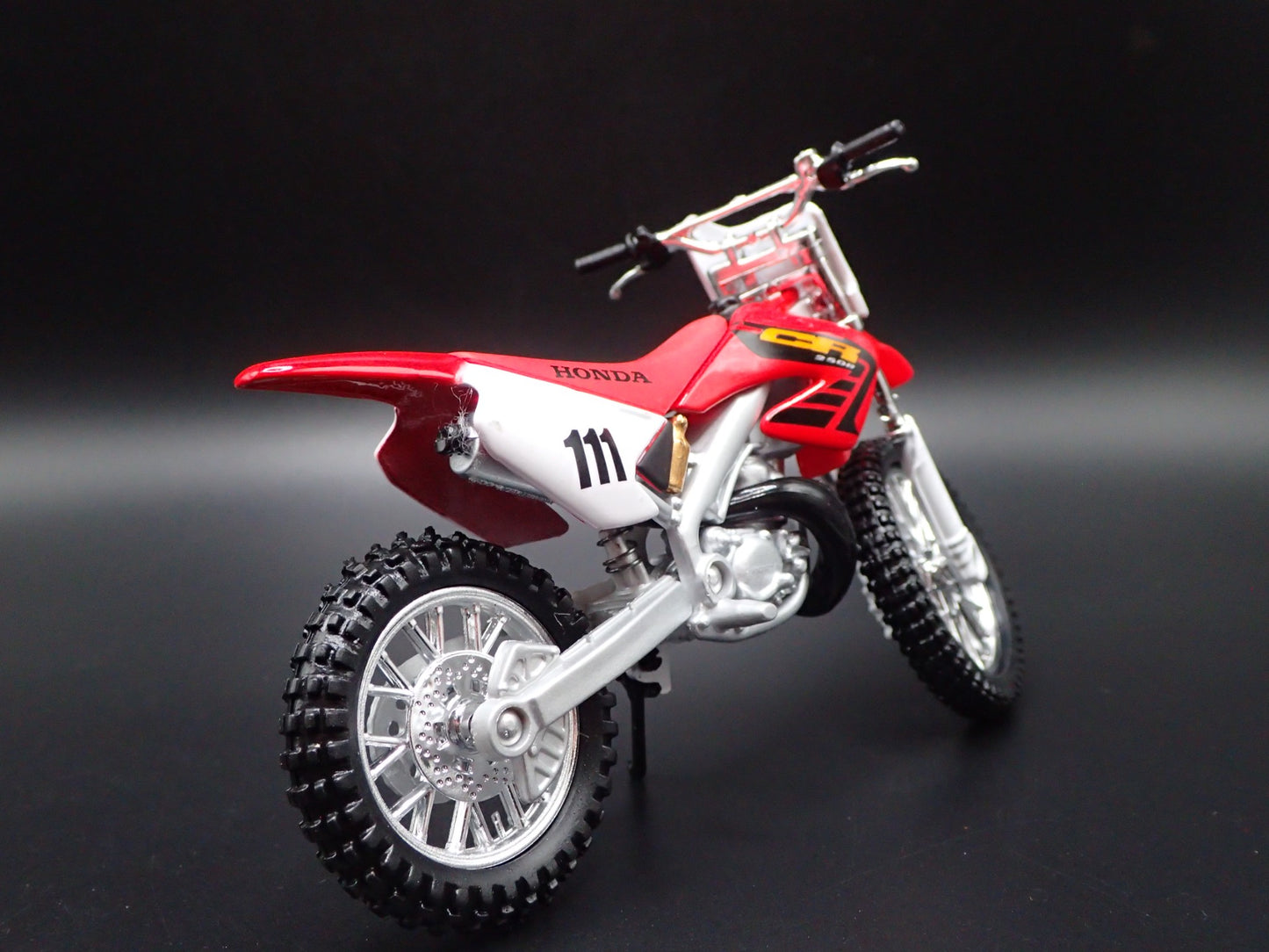 HONDA CR250R DIRT BIKE MOTORCYCLE RED 1/18 SCALE DIORAMA DIECAST MODEL BIKE