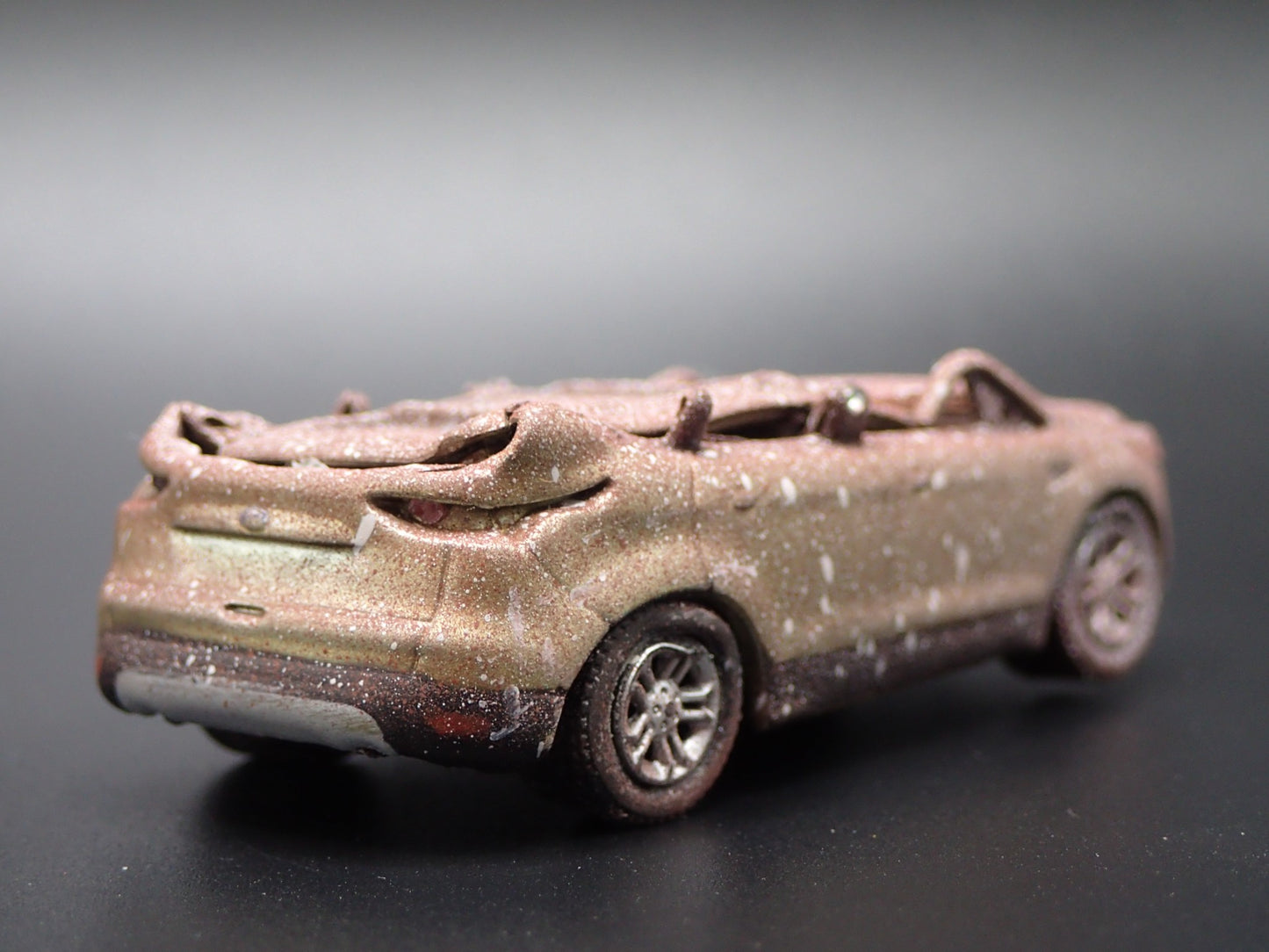 2013 13 FORD ESCAPE SUV ROLLOVER JUNKYARD 1:64 SCALE DIORAMA DIECAST MODEL CAR