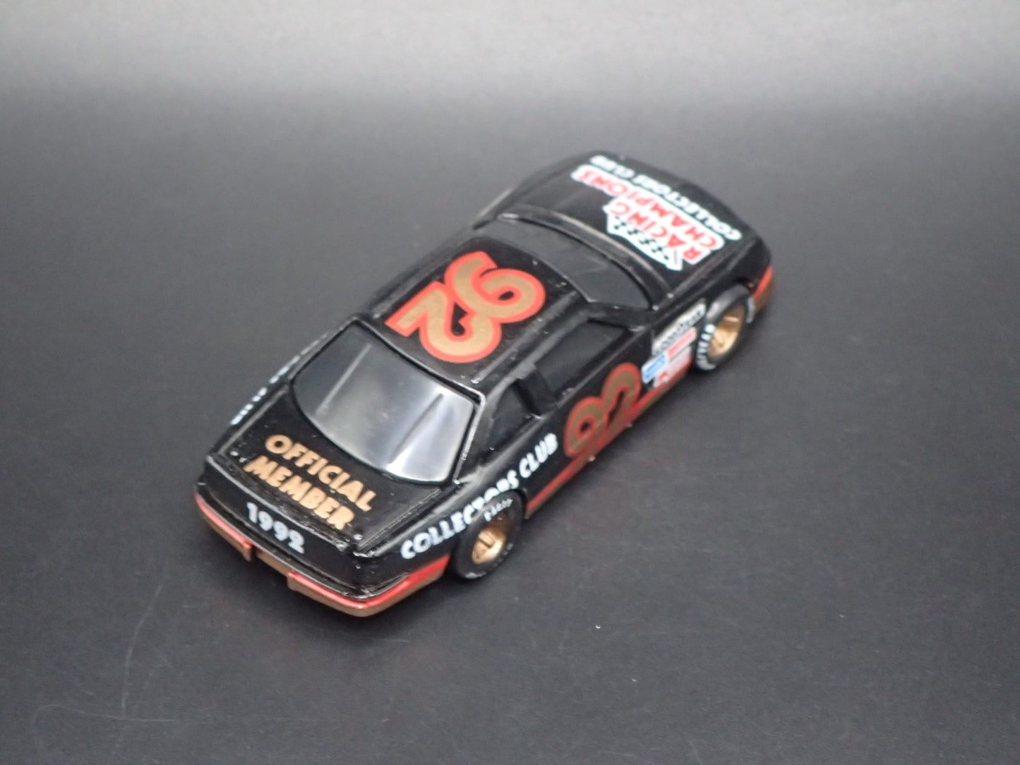 1992 92 RACING CHAMPIONS COLLECTORS CLUB NASCAR 1:64 SCALE DIORAMA DIECAST CAR