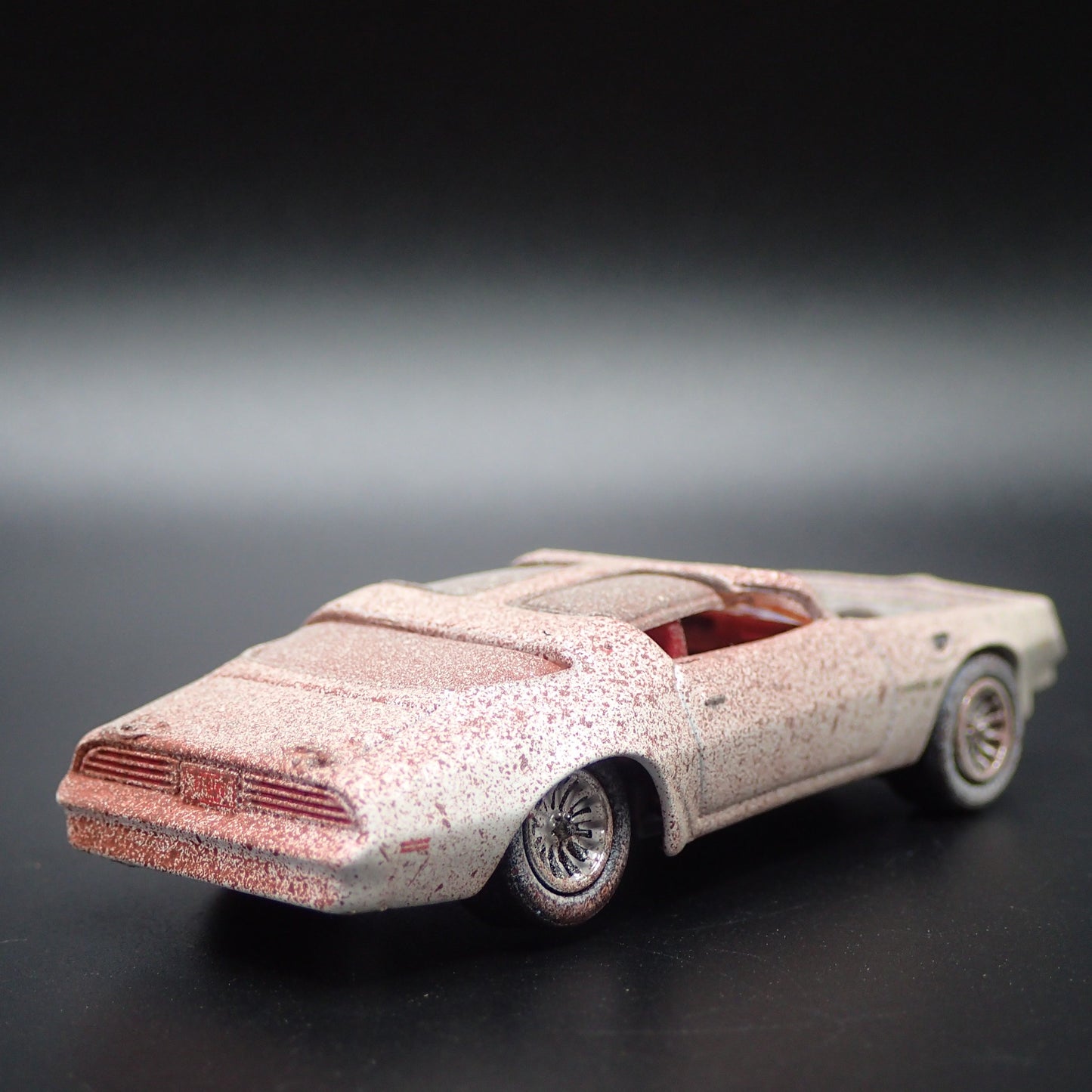 1977 77 PONTIAC FIREBIRD T/A BARN FIND 1:64 SCALE DIORAMA DIECAST MODEL CAR