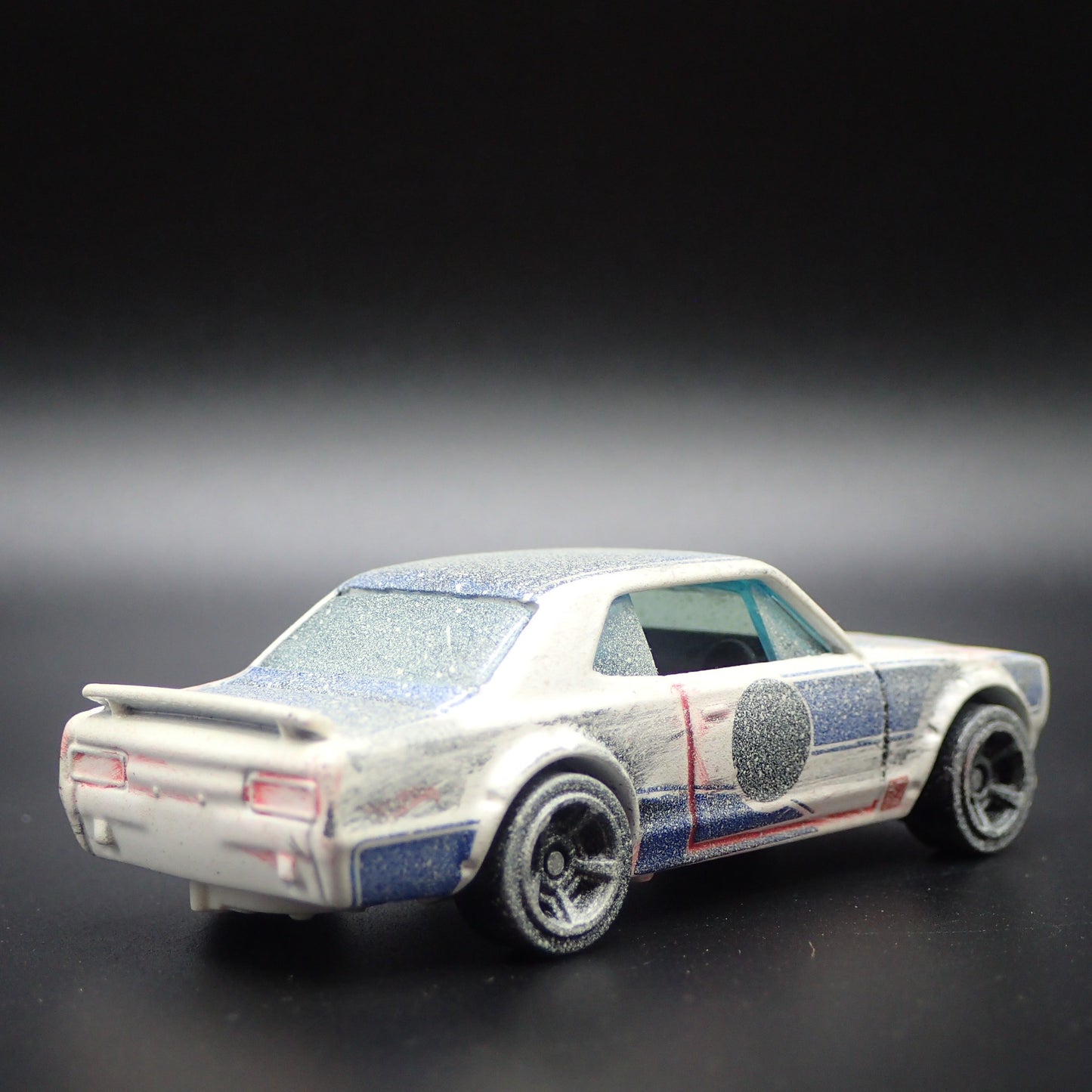 1968-1972 NISSAN SKYLINE 2000 GTX BARN FIND 1:64 SCALE DIORAMA DIECAST MODEL CAR