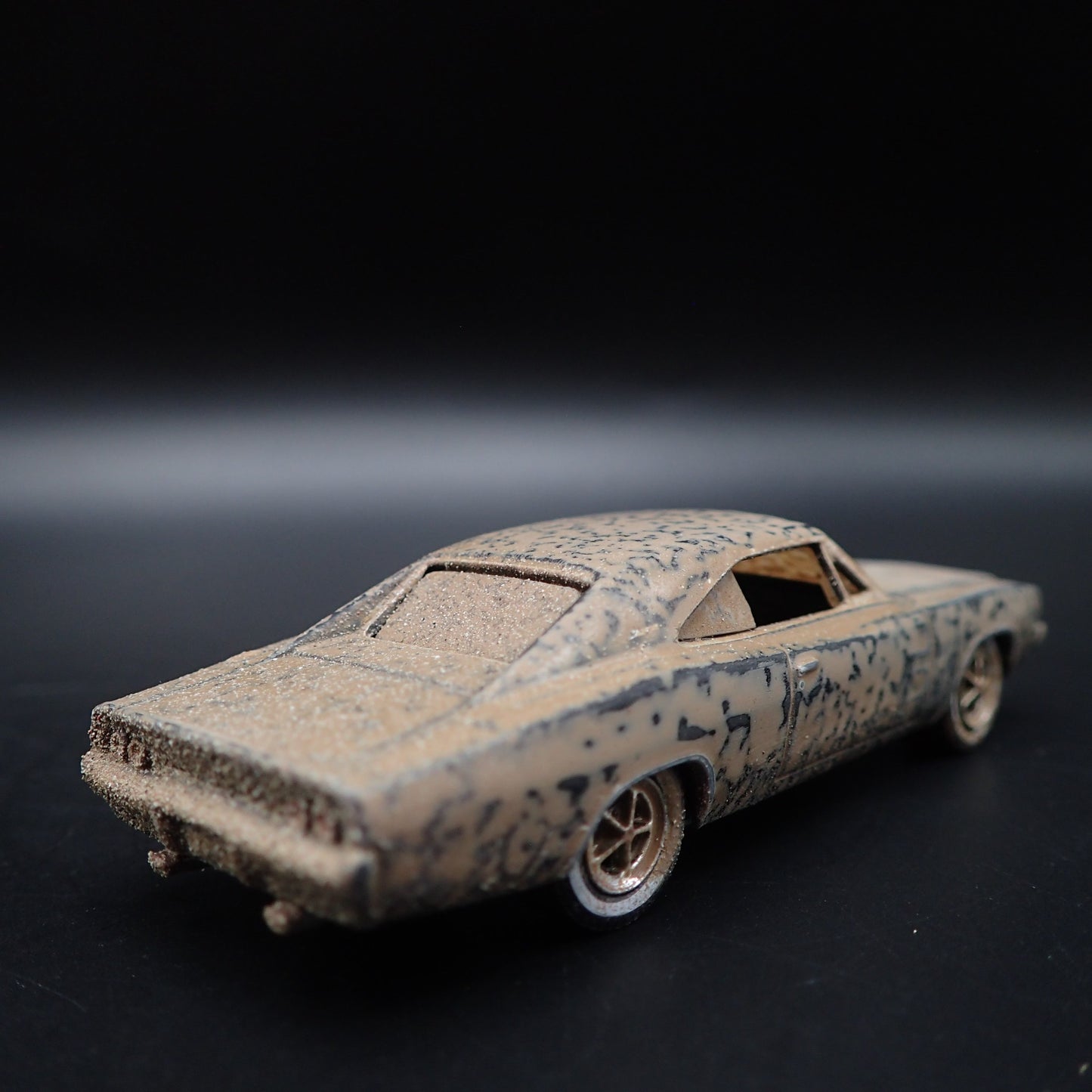 1968 68 DODGE CHARGER R/T BULLITT MOVIE BARN FIND 1:64 SCALE DIECAST MODEL CAR