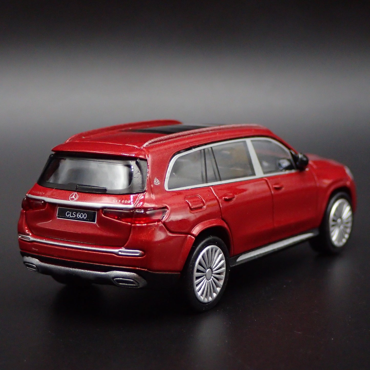 2020-2023 MERCEDES MAYBACH GLS 600 SUV 1:64 SCALE DIORAMA DIECAST MODEL CAR