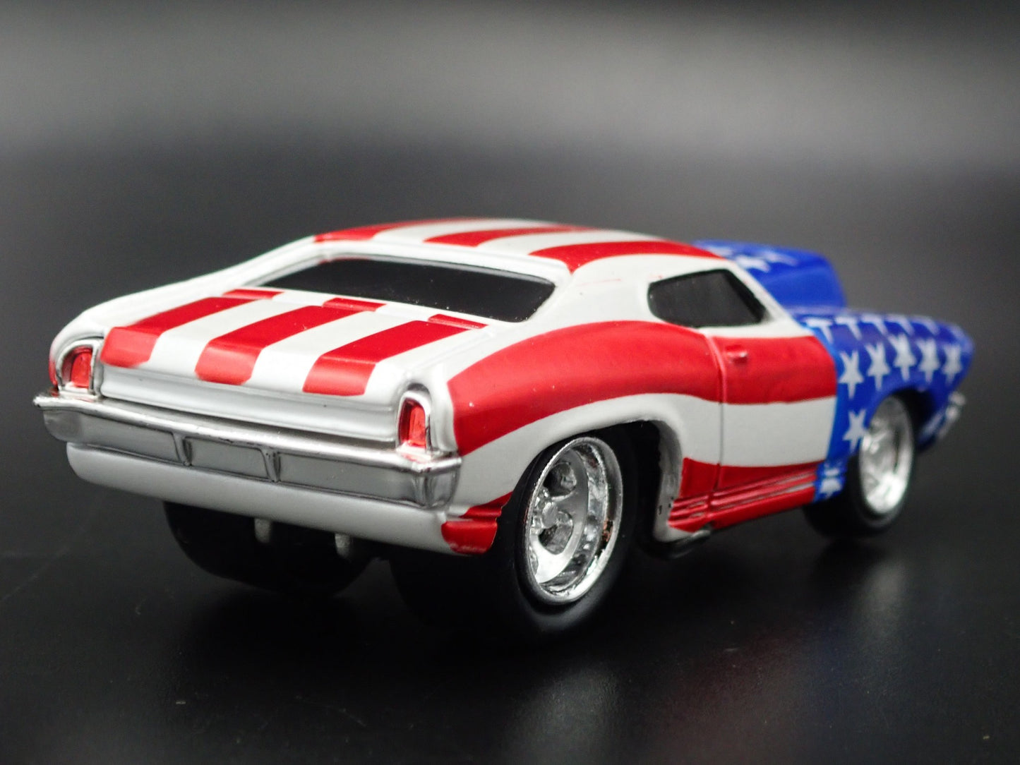 1969 69 CHEVY CHEVROLET CHEVELLE SS USA FLAG RARE 1/64 SCALE DIECAST MODEL CAR