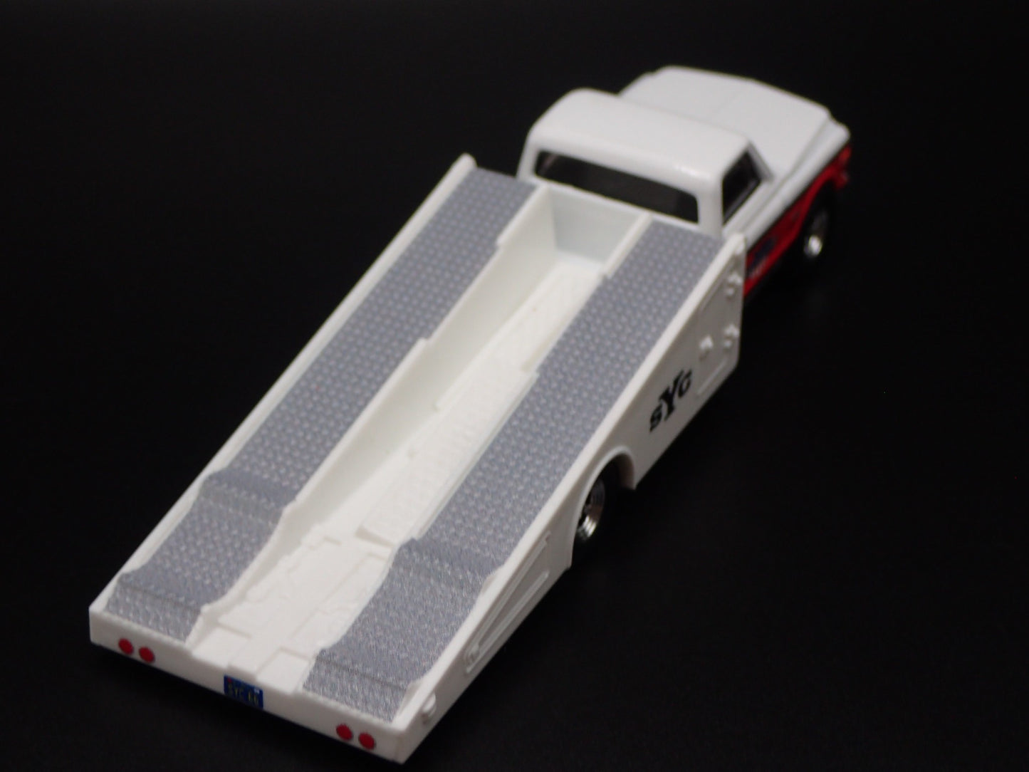 1972 72 CHEVY CHEVROLET RAMP TRUCK YENKO 1:64 SCALE DIORAMA DIECAST MODEL CAR