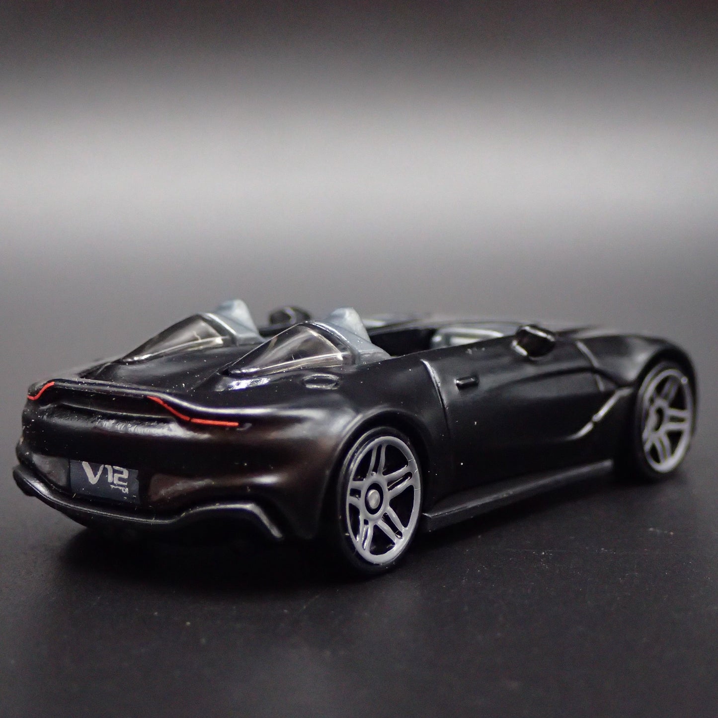 ASTON MARTIN V12 SPEEDSTER RARE 1/64 SCALE COLLECTIBLE DIORAMA DIECAST MODEL CAR
