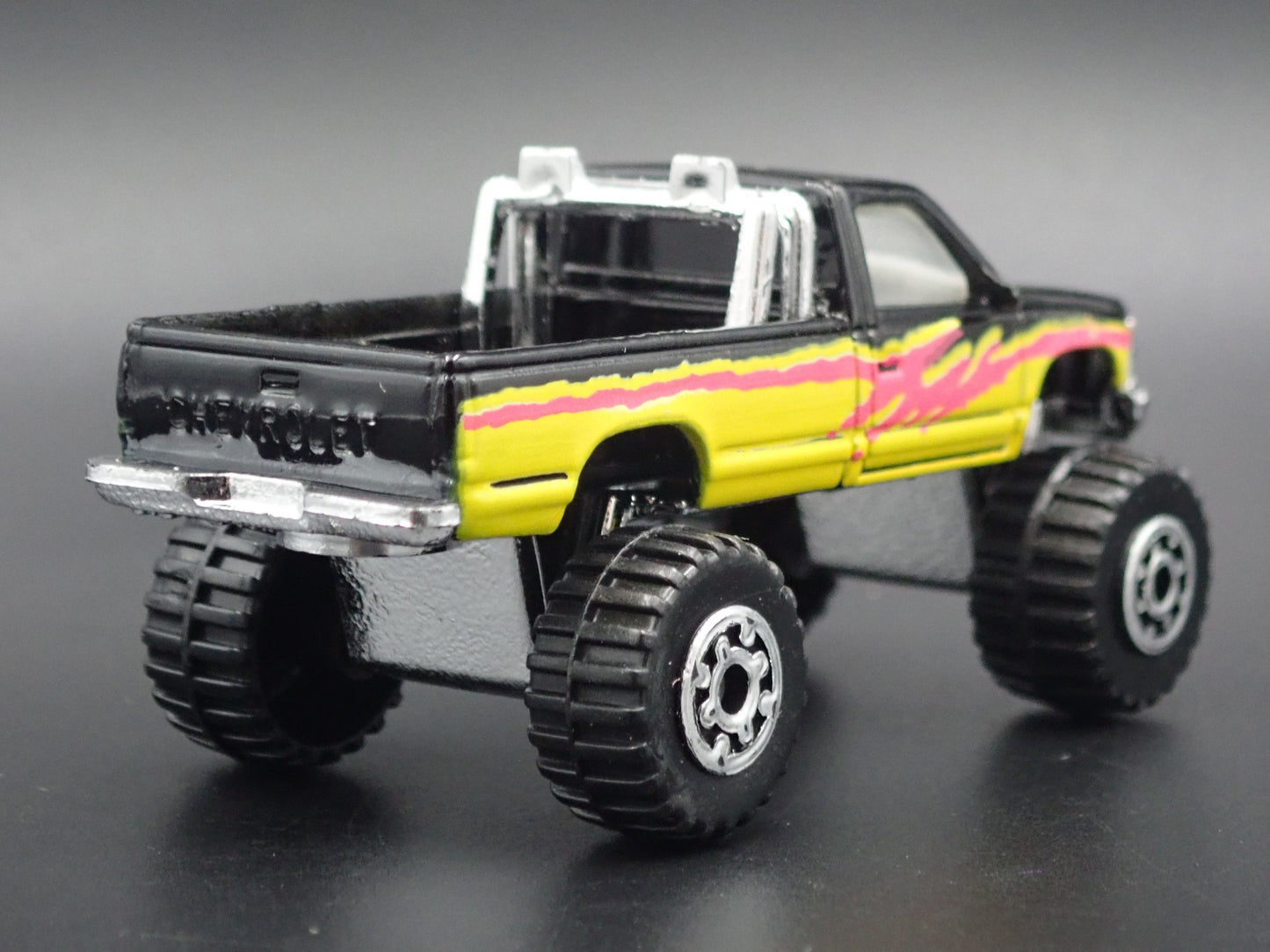 1988-1998 CHEVY CHEVROLET K-1500 4X4 PICKUP TRUCK 1:70 SCALE DIECAST MODEL CAR