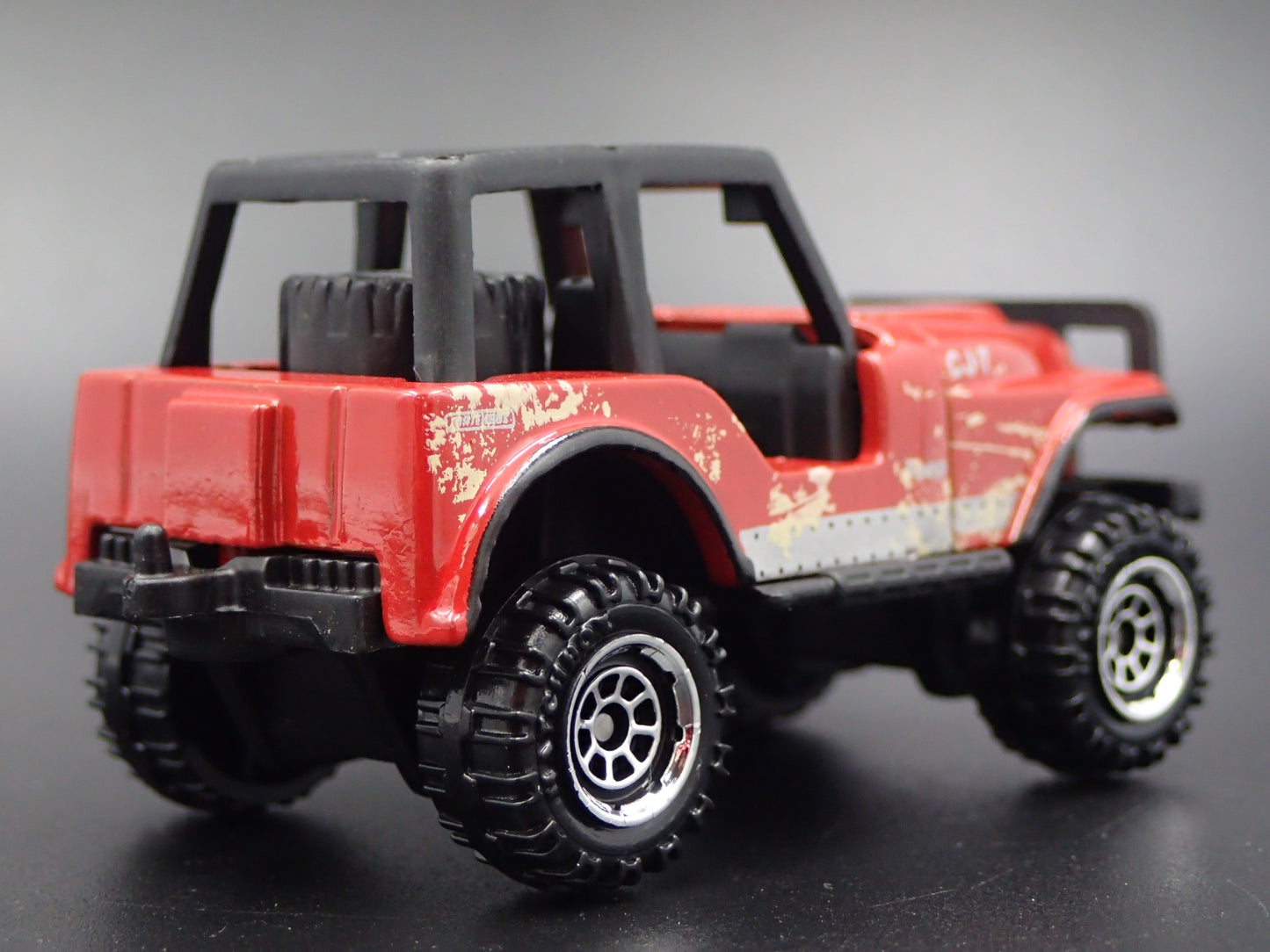1976- 1986 JEEP WRANGLER CJ7 4X4 W HITCH 1:64 SCALE DIORAMA DIECAST MODEL CAR