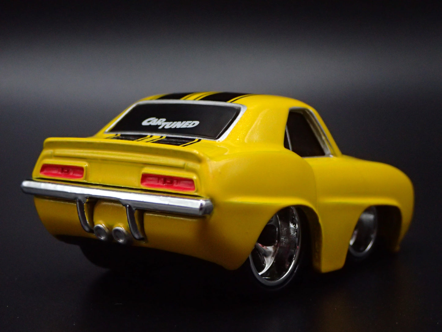 1969 69 CHEVY CHEVROLET CAMARO TUNED YELLOW 1:64 SCALE DIORAMA DIECAST MODEL CAR