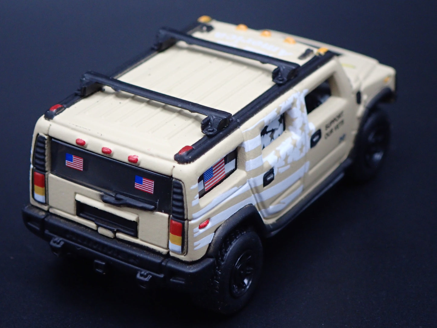 2003-2009 HUMMER H2 SUV VICTORY OVER IRAQ 1:64 SCALE DIORAMA DIECAST MODEL CAR