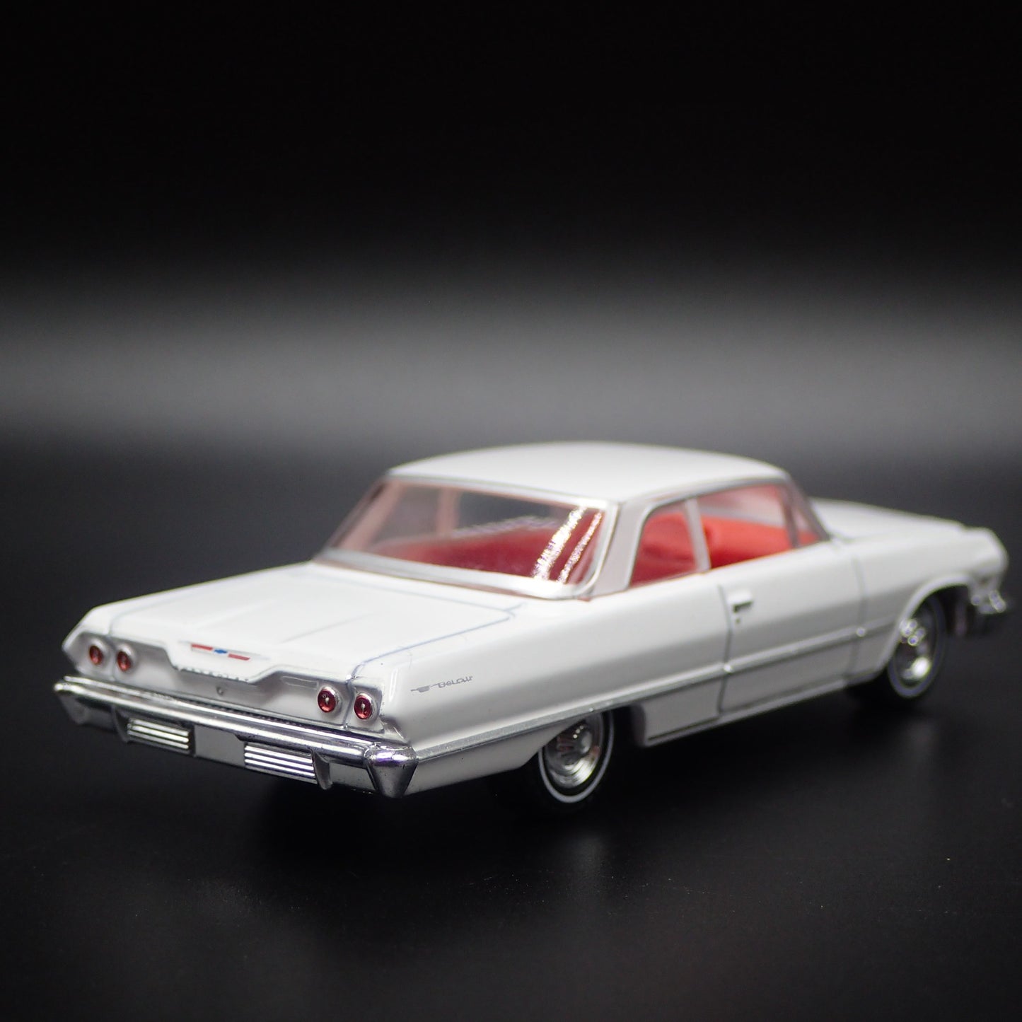 1963 63 CHEVY CHEVROLET BEL AIR 1:64 SCALE COLLECTIBLE DIORAMA DIECAST MODEL CAR