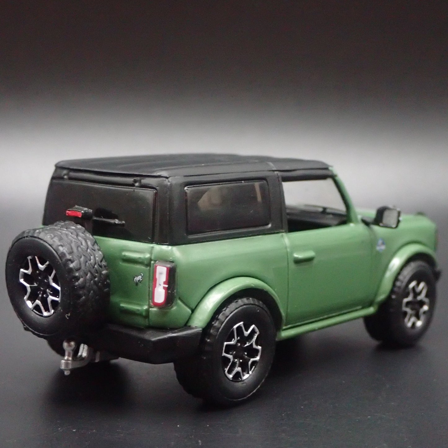 2021-2025 FORD BRONCO OUTER BANKS 2 DOOR TWO DOOR 1:64 SCALE DIECAST MODEL CAR