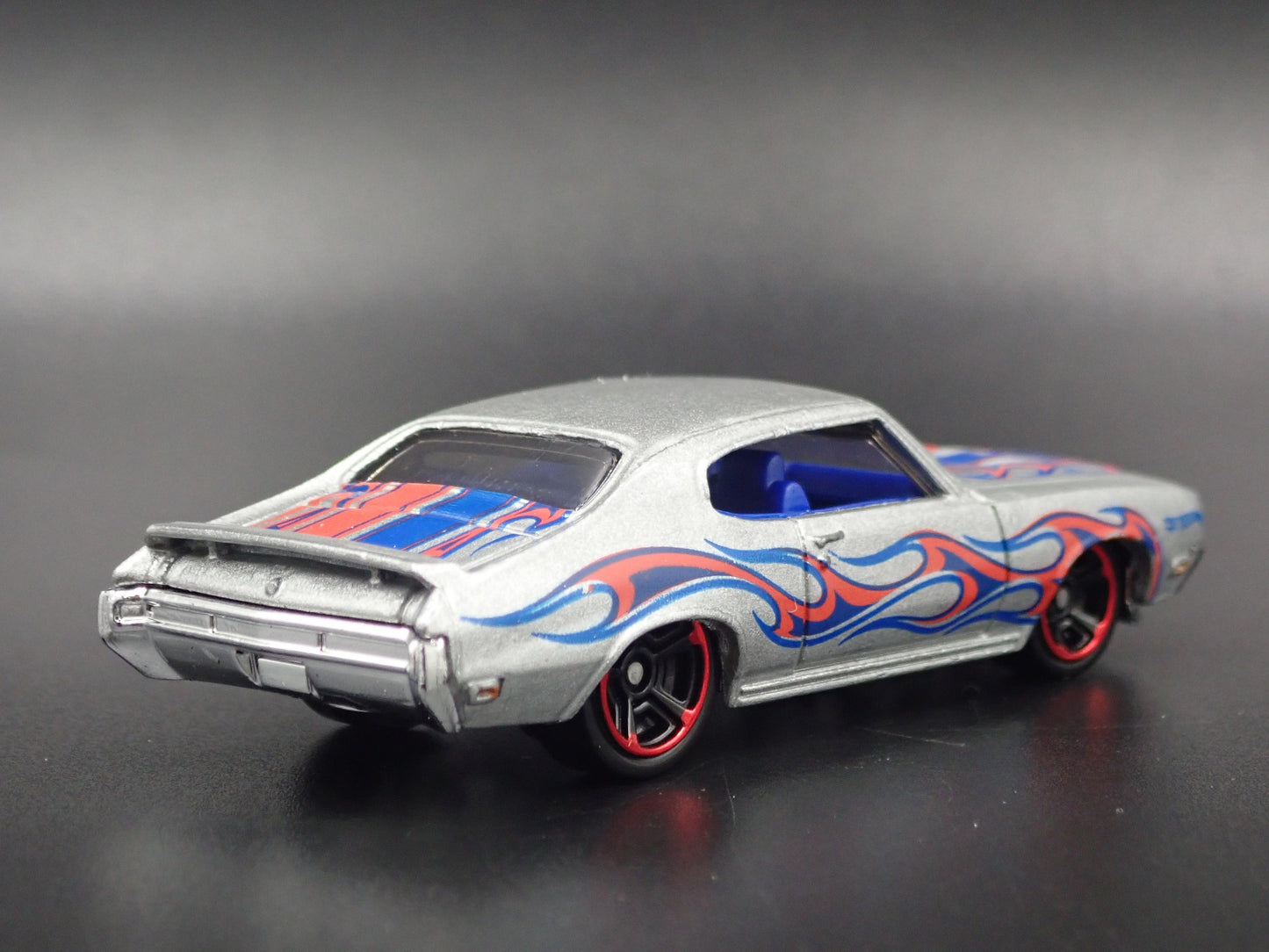 1970 70 BUICK GSX SILVER 1:64 SCALE COLLECTIBLE DIORAMA DIECAST MODEL CAR