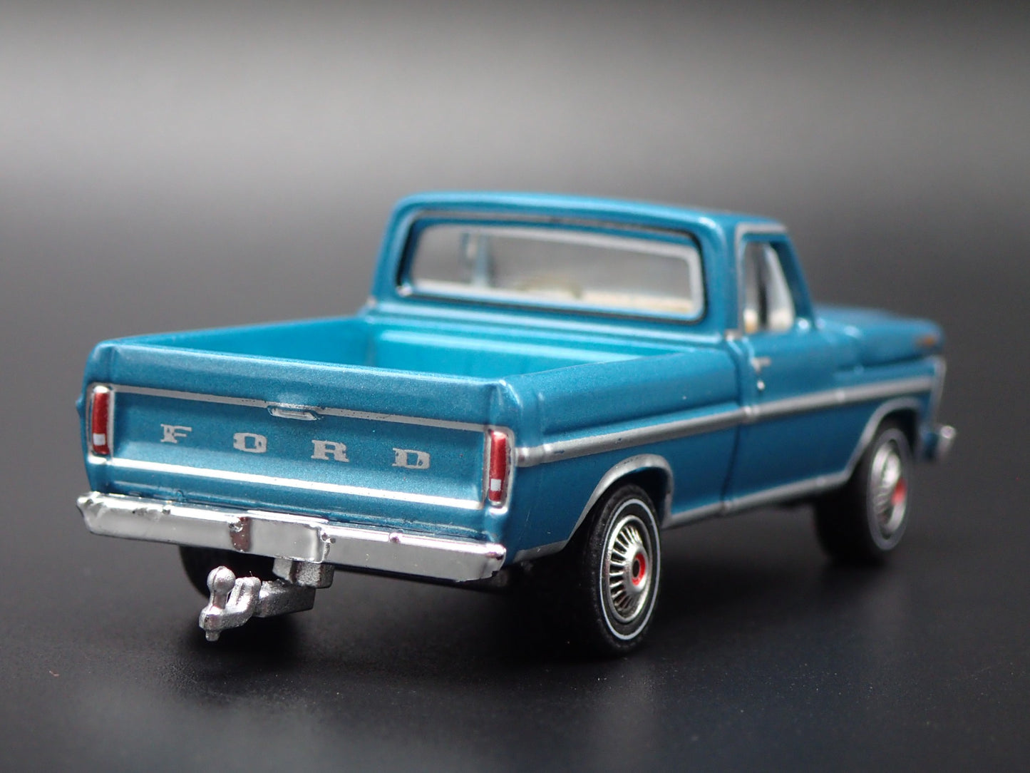 1967 67 FORD F100 SHORTBED PICKUP TRUCK W HITCH 1:64 SCALE DIECAST MODEL CAR