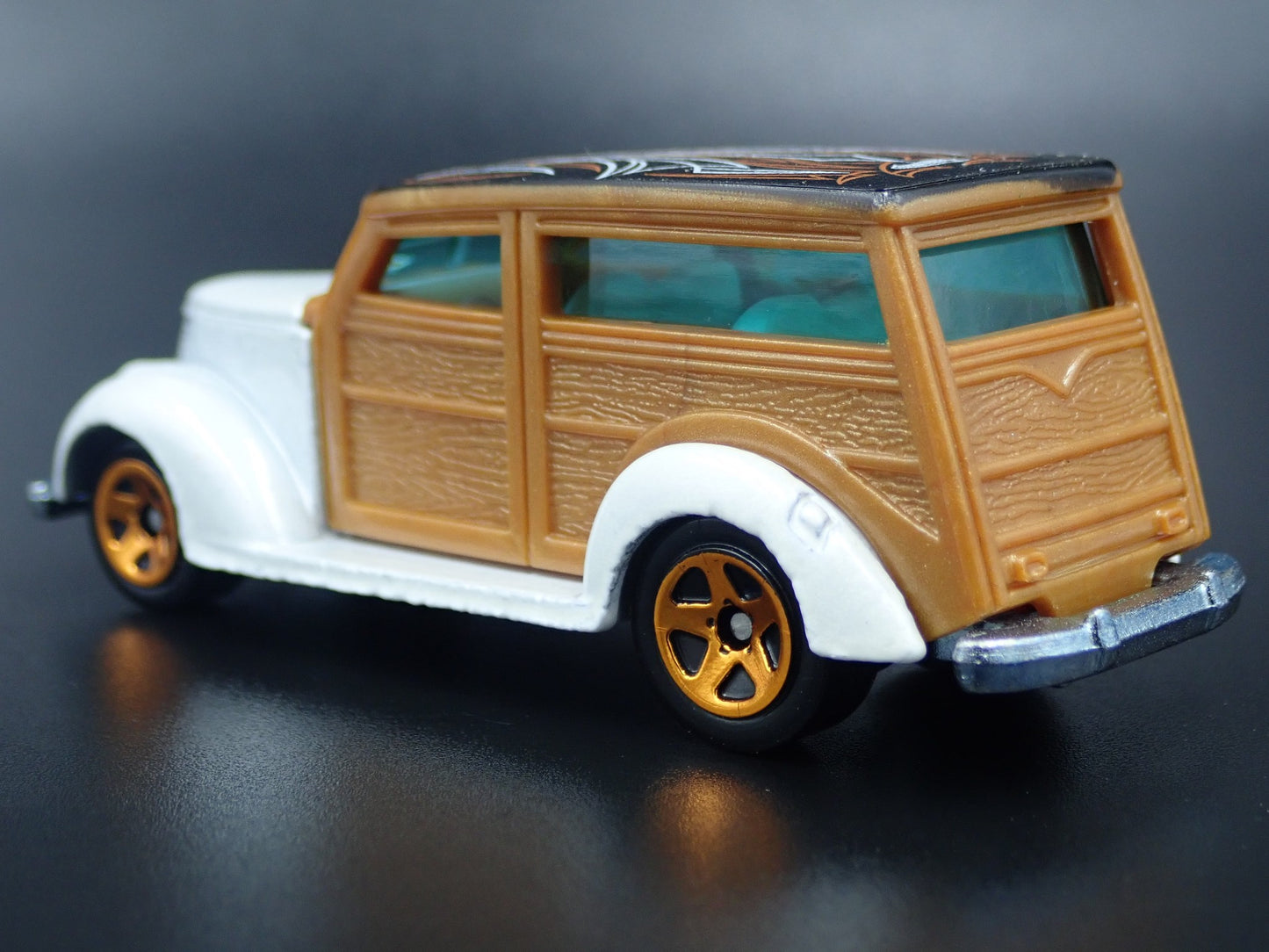 1937 37 FORD WOODY WOODIE HOT ROD WHITE 1:64 SCALE COLLECTIBLE DIECAST MODEL CAR