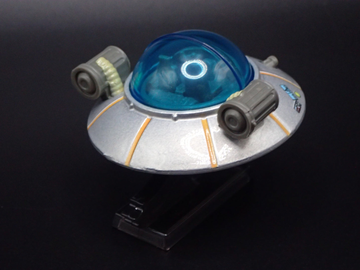 RICK AND MORTYS SPACE SHIP 1:64 SCALE COLLECTIBLE DIORAMA DIECAST MODEL CAR