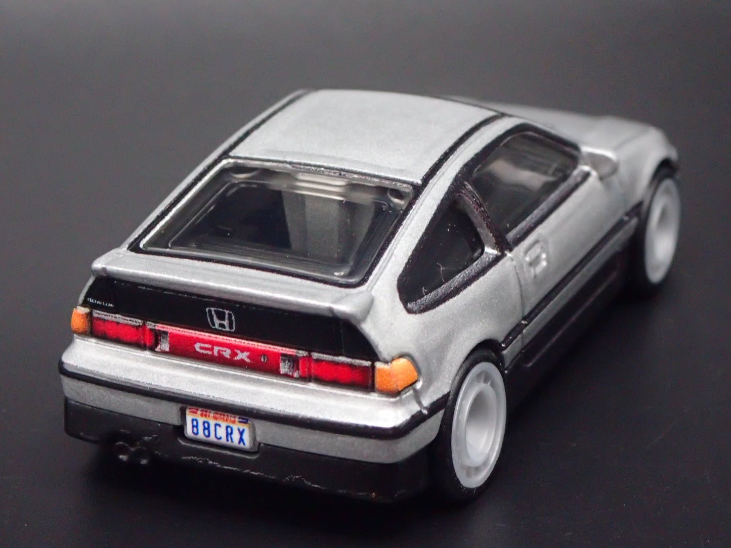 1984-1991 HONDA CRX HATCHBACK 1:64 SCALE COLLECTIBLE DIORAMA DIECAST MODEL CAR