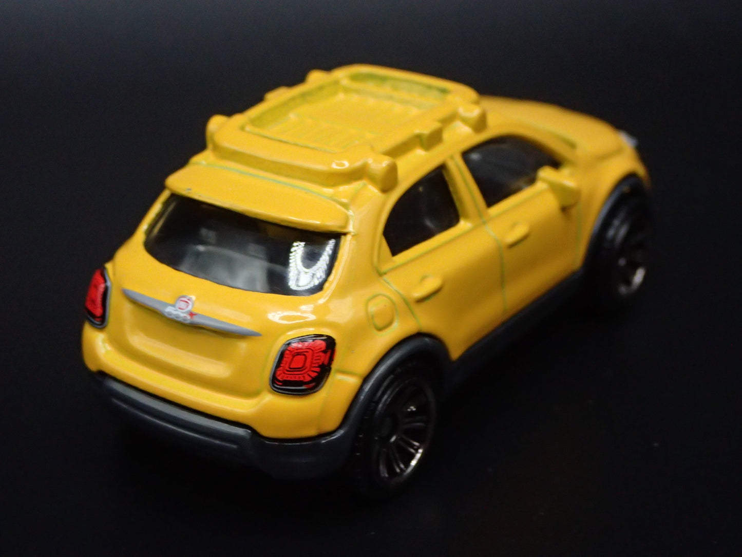 2015-2024 FIAT 500X 4 FOUR DOOR YELLOW 1/64 SCALE COLLECTIBLE DIECAST MODEL CAR