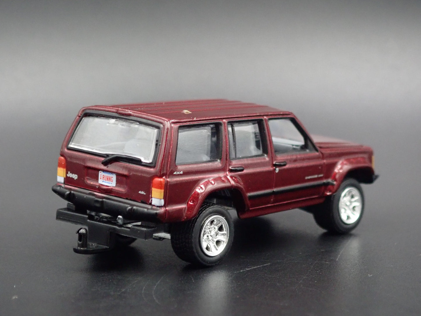 1984-2001 JEEP CHEROKEE XJ SPORT 4 DOOR W/ HITCH 1:64 SCALE DIECAST MODEL CAR