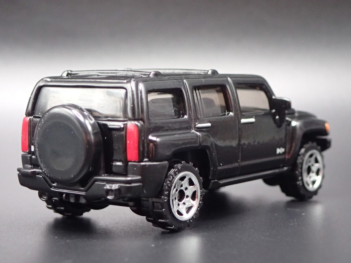 2006-2010 HUMMER H3 SUV BLACK 1:64 SCALE COLLECTIBLE DIORAMA DIECAST MODEL CAR