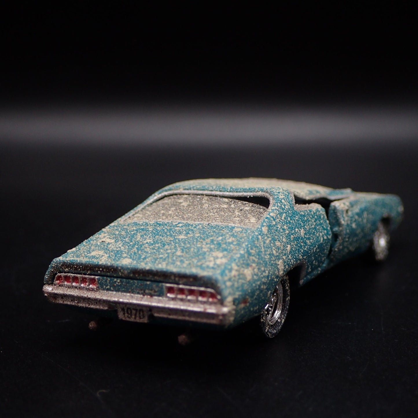 1970 70 FORD TORINO COBRA CUSTOM BARN FIND 1:64 SCALE DIORAMA DIECAST MODEL CAR