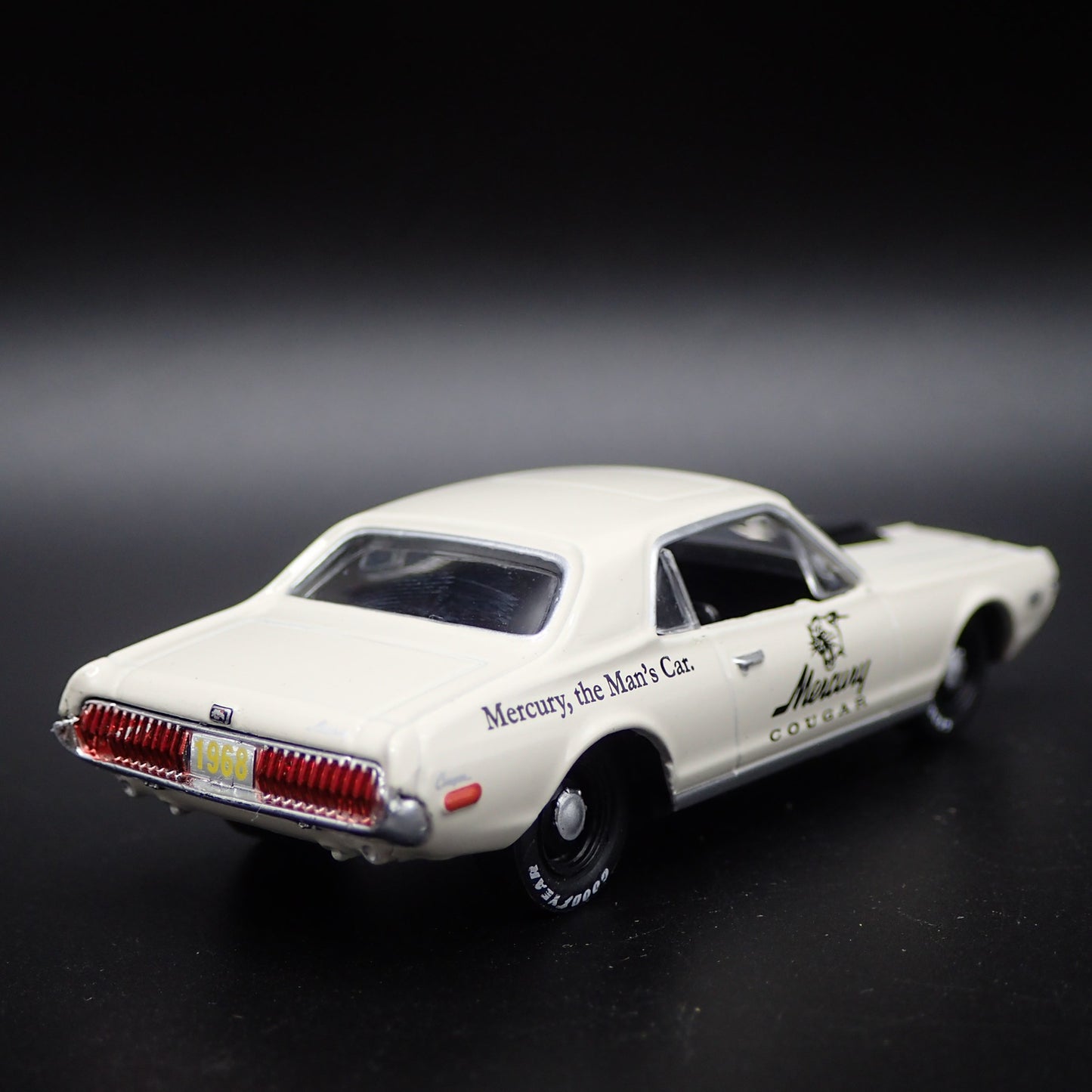 1968 68 MERC MERCURY COUGAR R-CODE WHITE 1:64 SCALE DIORAMA DIECAST MODEL CAR