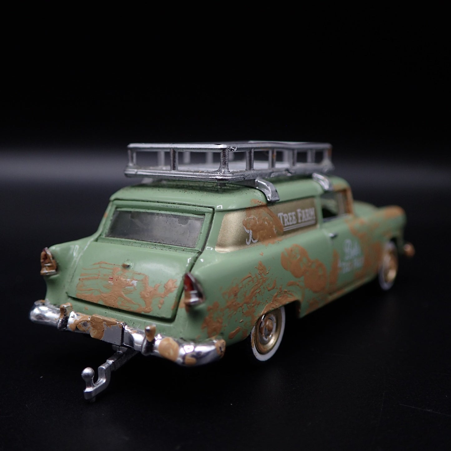 1955 CHEVY CHEVROLET SEDAN DELIVERY MUDDY W/ HITCH 1:64 SCALE DIECAST MODEL CAR