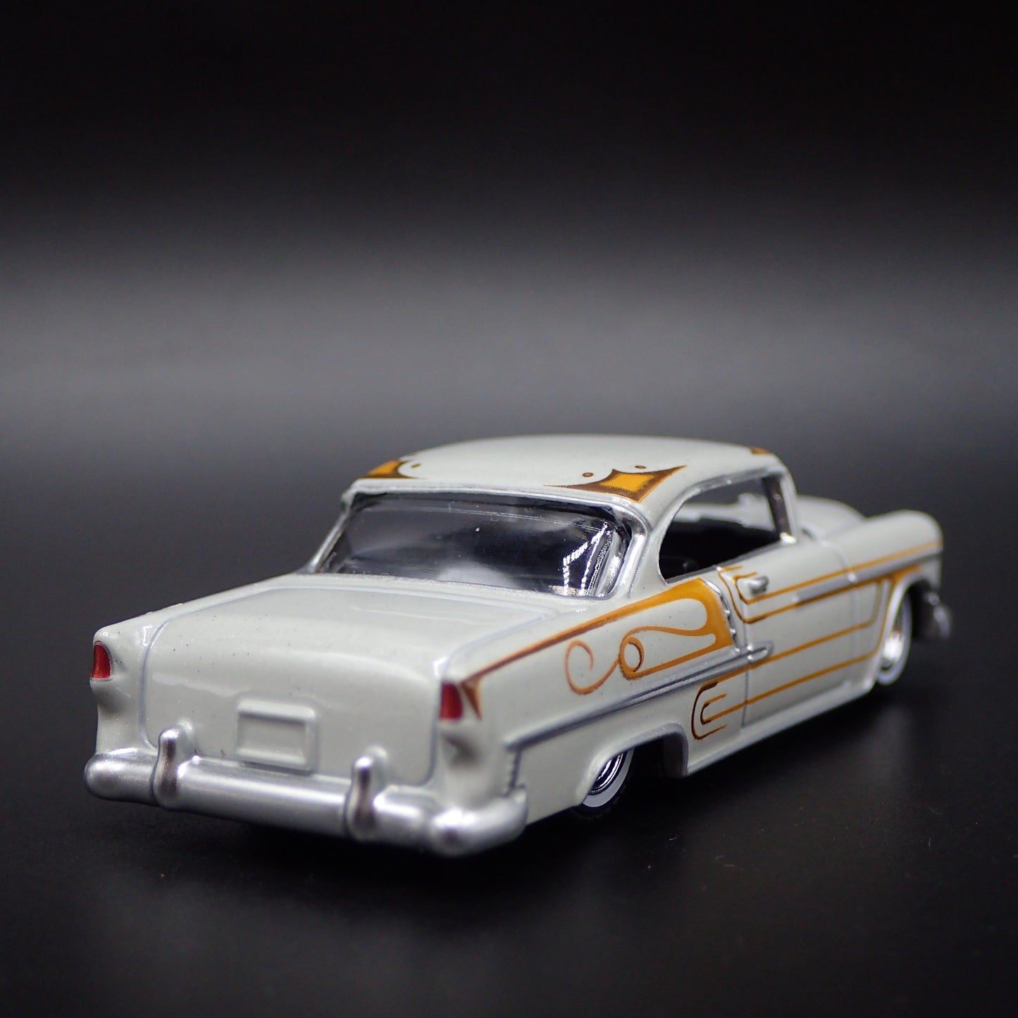 1955 55 CHEVY CHEVROLET BEL AIR LOWRIDER 1:64 SCALE DIORAMA DIECAST MODEL CAR