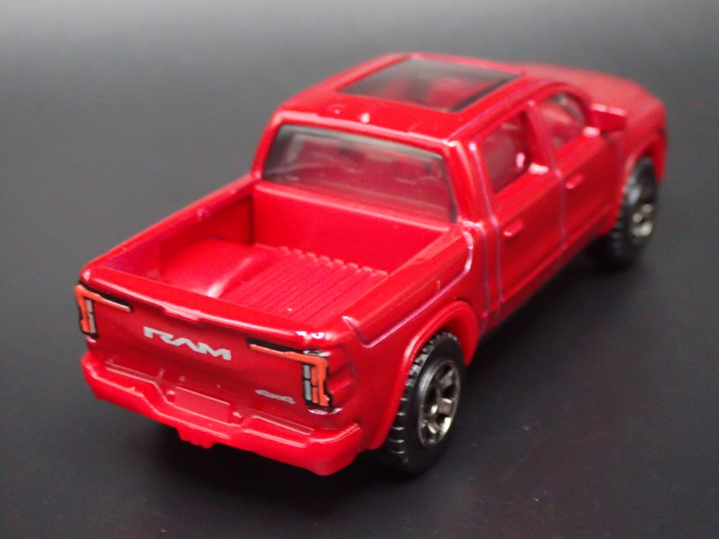 RAM 1500 EV PICKUP PICKUP TRUCK CONCEPT 1/64 SCALE COLLECTIBLE DIECAST MODEL CAR